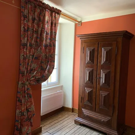Sejournez Dans La Tour ! Apartment Ploermel